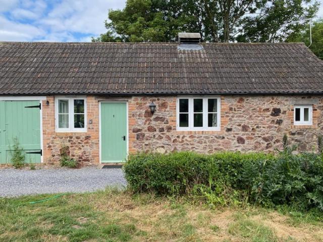 Lodge 1, The Grange Wick  Exteriör bild